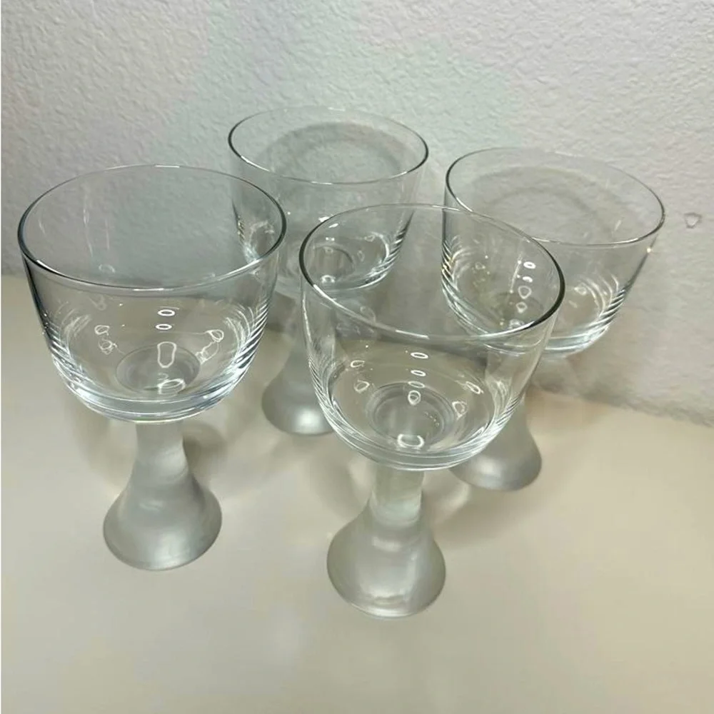 Vintage Retro Handblown Water Wine Glasses. With Frosted Pedestal Stem‎ Set Of 4